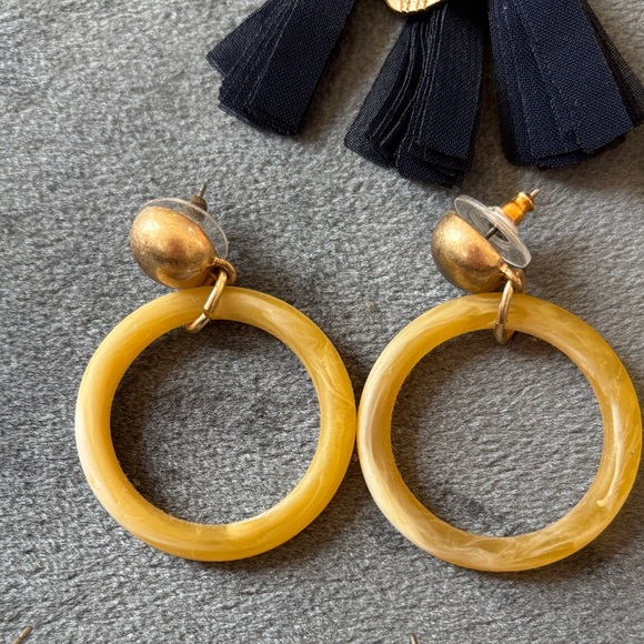 8 Multicolor Earring Set - Picture 5 of 9